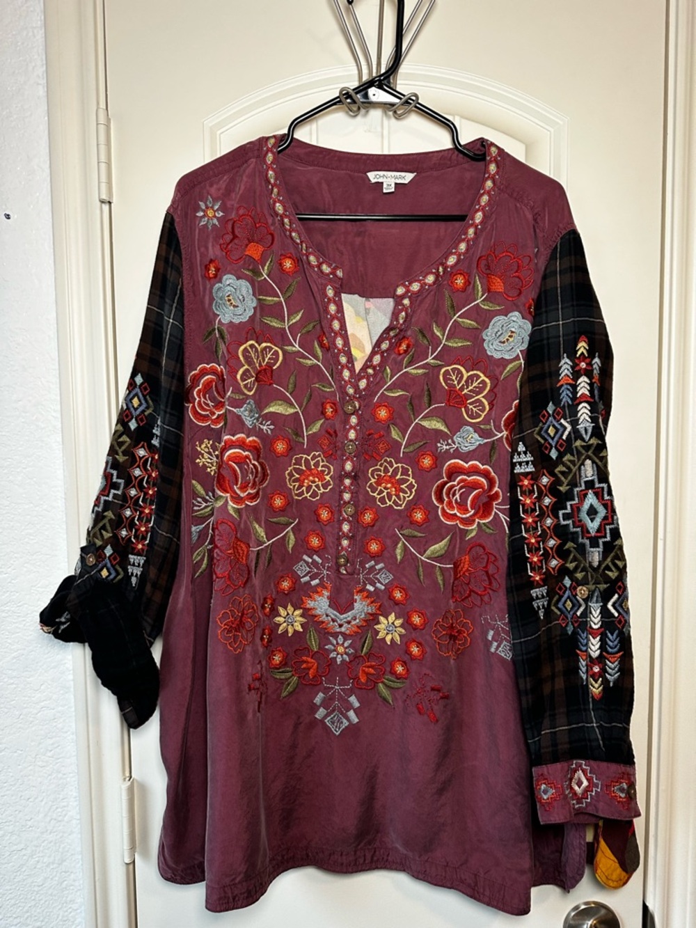 John Mark Women's Gorgeous Embroidered Multi-color Vibrant Floral Tunic size 3X - Picture 12 of 13